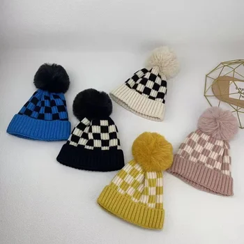 Сладки зимни дебели топли детски шапки с pom-помераните, детска вязаная шапка-ушанка от изкуствена кожа, възли каре на една кука шапки детска шапчица